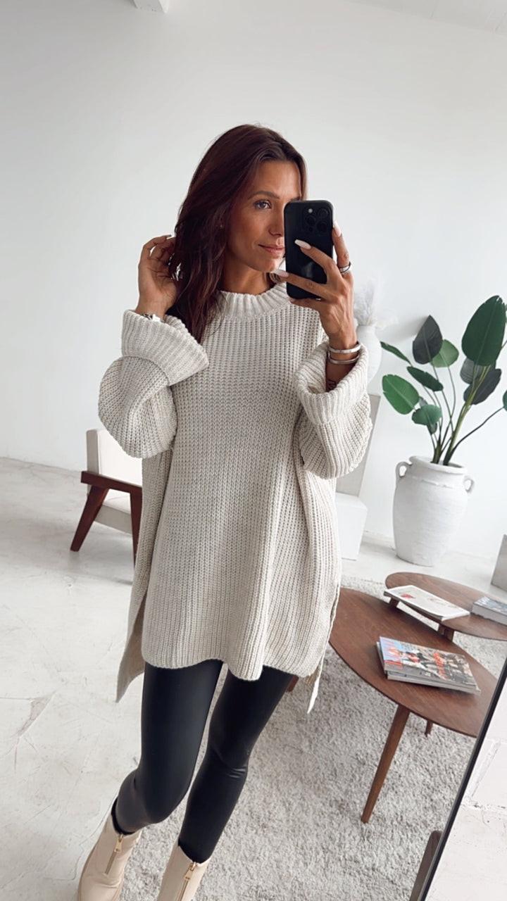 NORELLA | Oversized jumper with high collar and split / beige