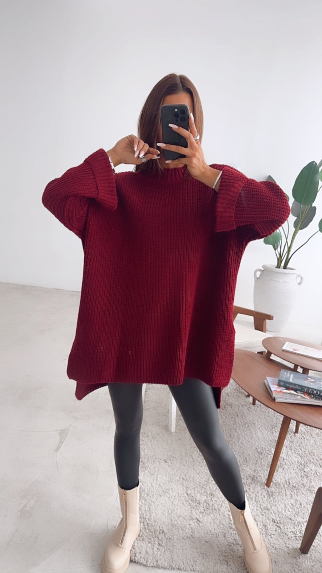 NORELLA | Oversized jumper with high collar and split / burgundy