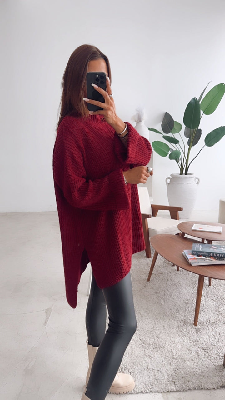 NORELLA | Oversized jumper with high collar and split / burgundy