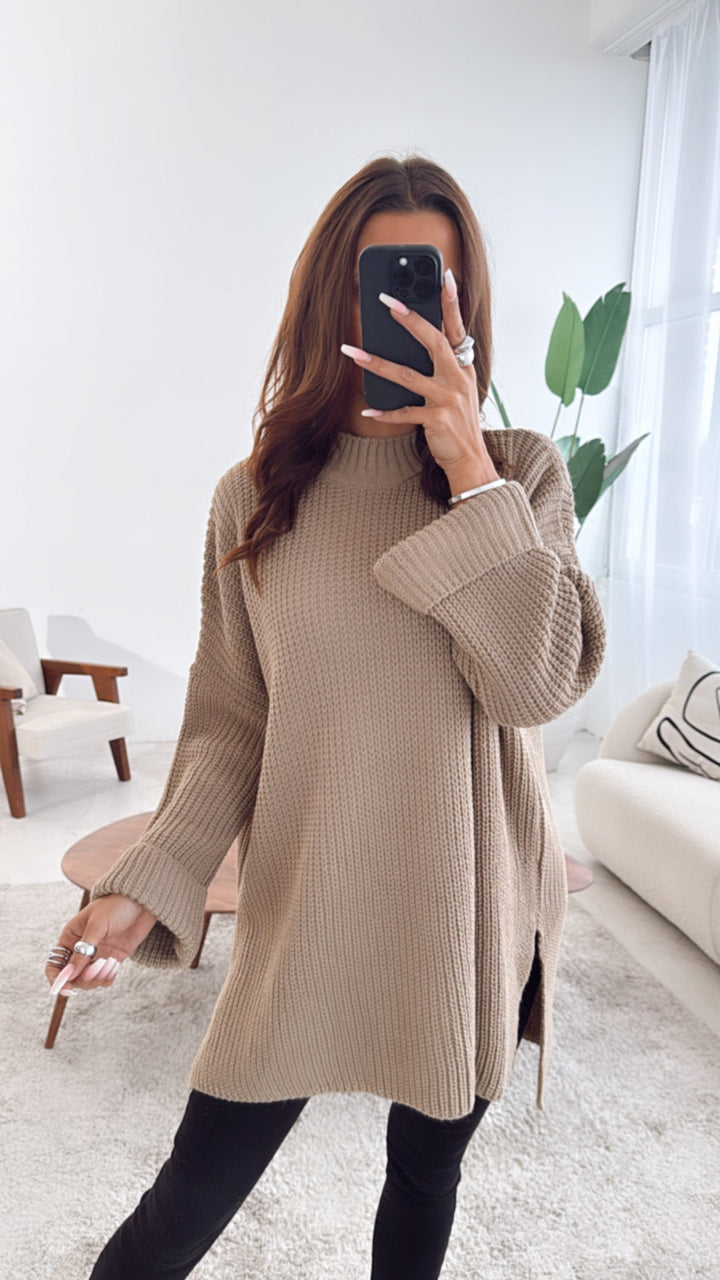 NORELLA | Oversized jumper with high collar and split / cappuccino