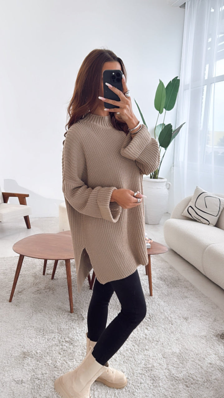 NORELLA | Oversized jumper with high collar and split / cappuccino