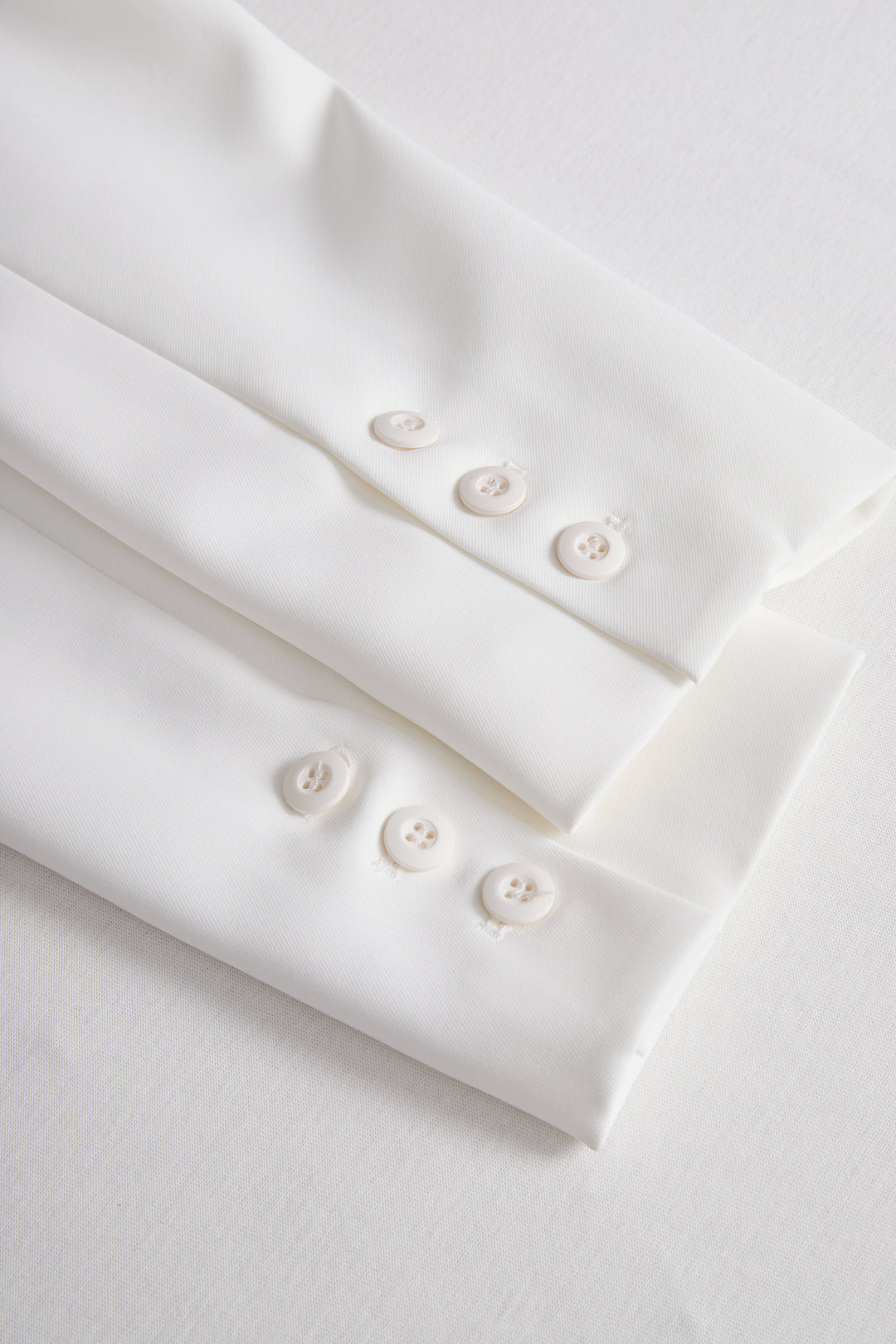 NORELLA | Elegant White Lace-Backed Blazer with Structured Silhouette